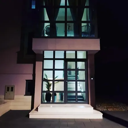 Sara * Zadar